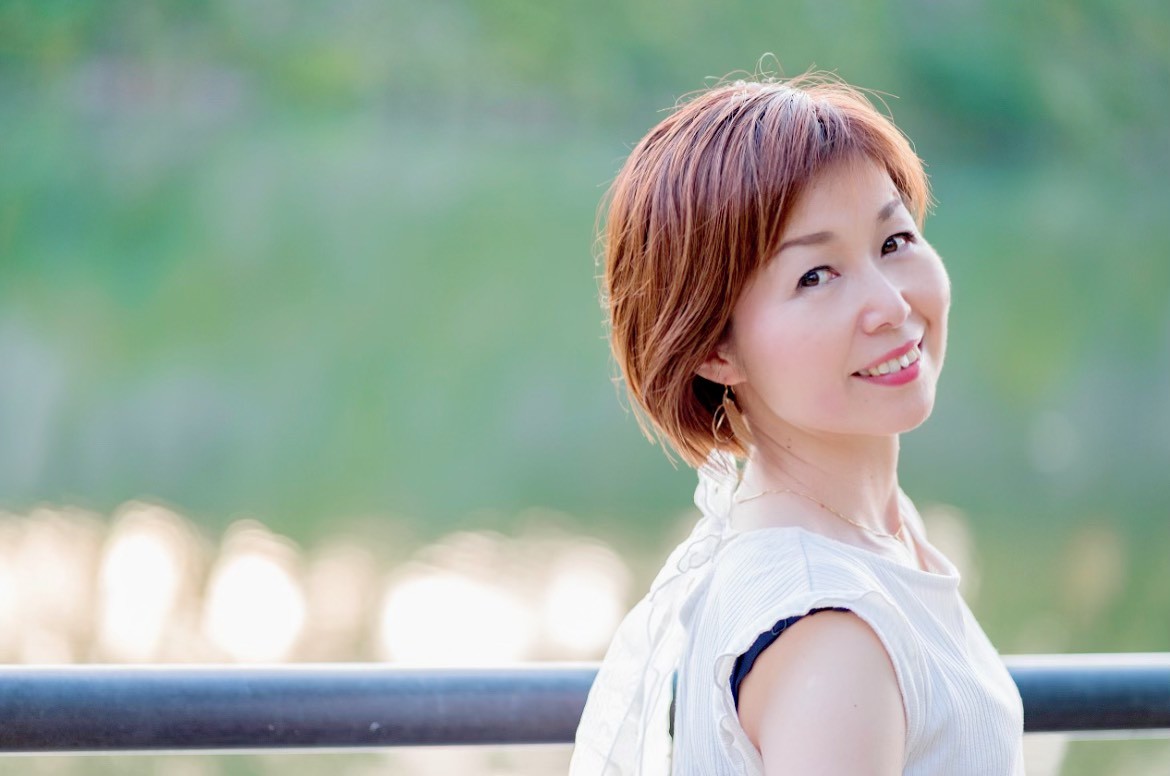 品格と余裕を体現する千原輝子 - SHAON Grace Program